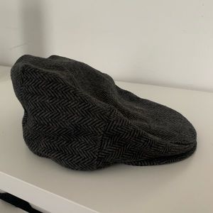 Stetson ivy/newsboy cap. Charcoal herringbone